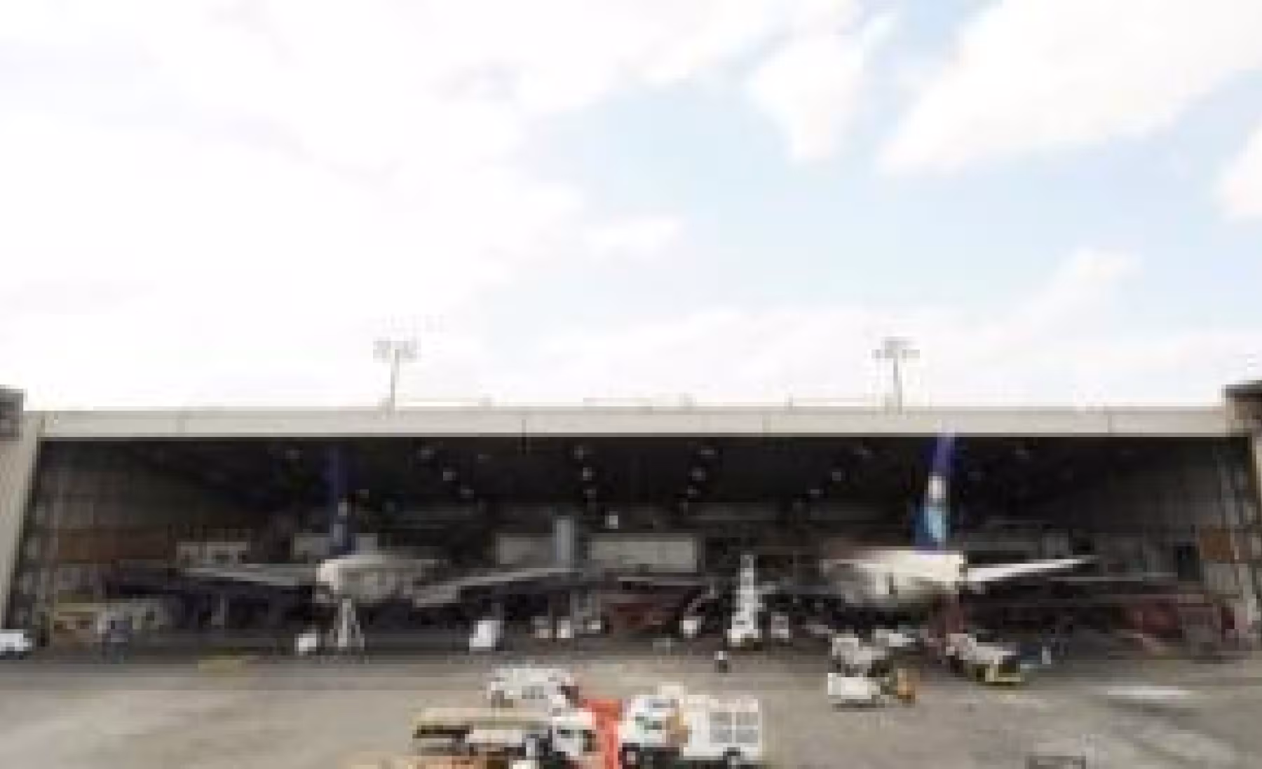 AMOS strengthens its presence in the Middle East